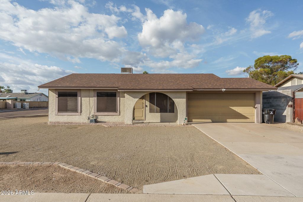 2602 E GROVERS Avenue, Phoenix, AZ 85032