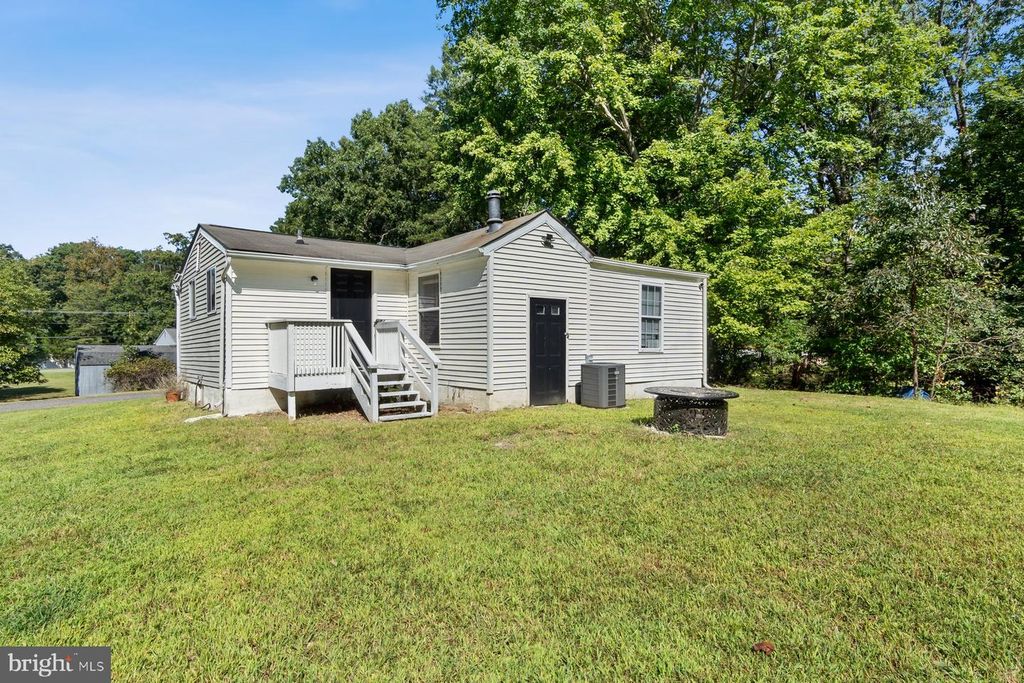 7835 BENSVILLE RD, Waldorf, MD 20603