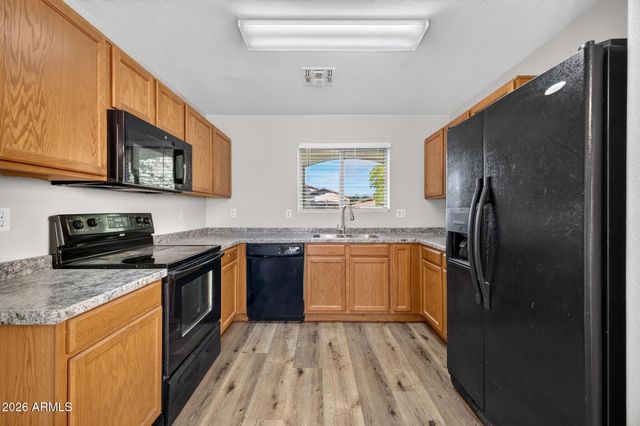907 E COWBOY COVE Trail, San Tan Valley, AZ 85143
