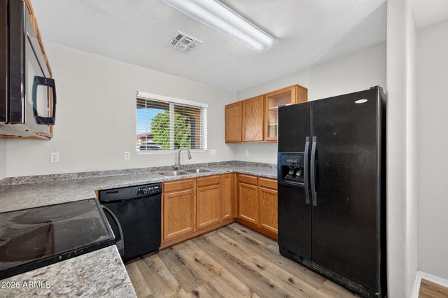907 E COWBOY COVE Trail, San Tan Valley, AZ 85143