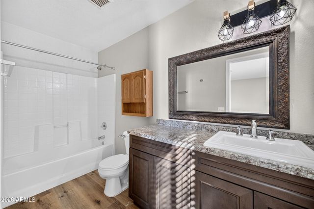 907 E COWBOY COVE Trail, San Tan Valley, AZ 85143