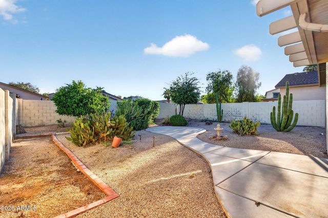 907 E COWBOY COVE Trail, San Tan Valley, AZ 85143