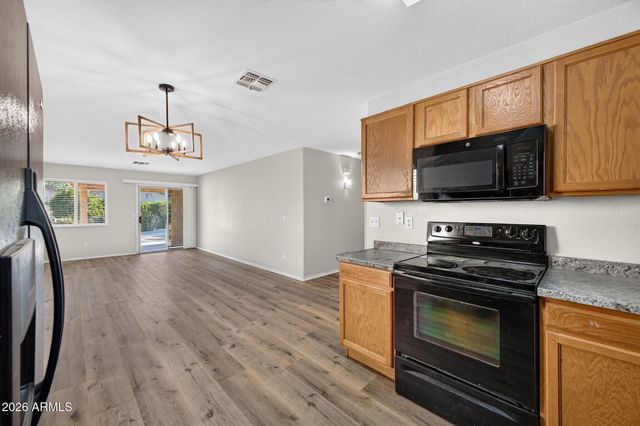 907 E COWBOY COVE Trail, San Tan Valley, AZ 85143