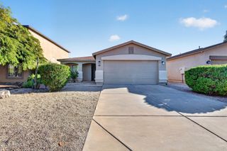 907 E COWBOY COVE Trail, San Tan Valley, AZ 85143
