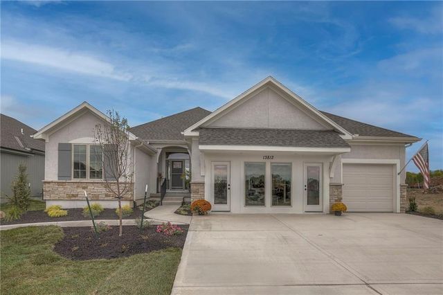 13845 Westgate Street, Overland Park, KS 66221