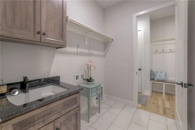 13845 Westgate Street, Overland Park, KS 66221