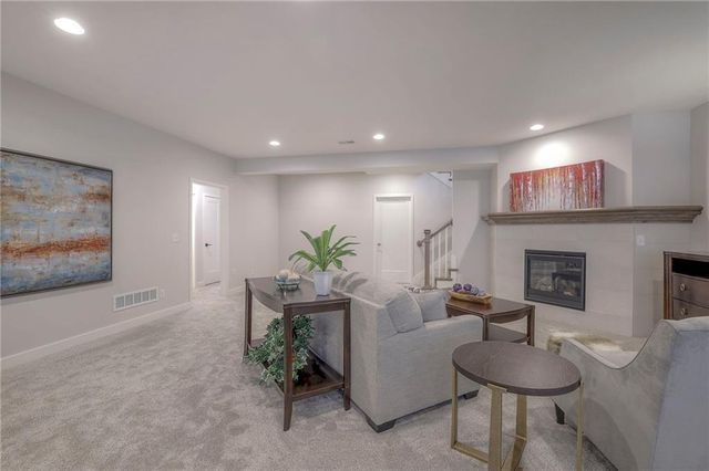 13845 Westgate Street, Overland Park, KS 66221