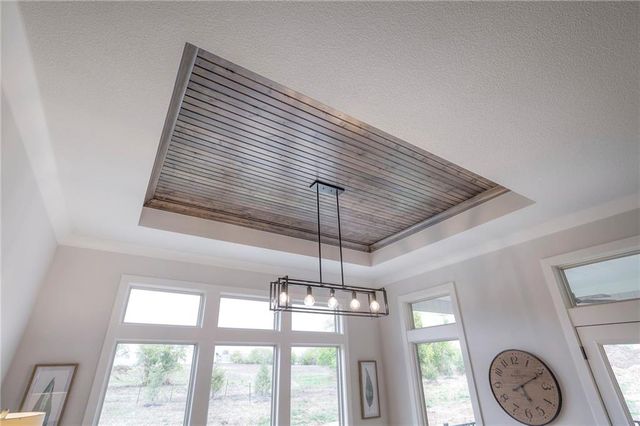 13845 Westgate Street, Overland Park, KS 66221