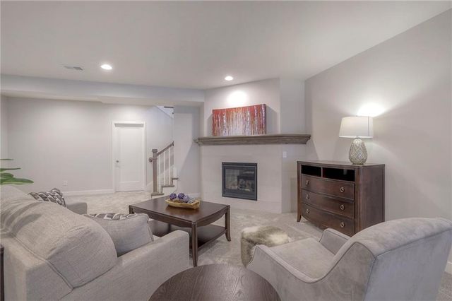 13845 Westgate Street, Overland Park, KS 66221