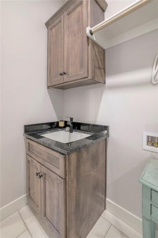 13845 Westgate Street, Overland Park, KS 66221