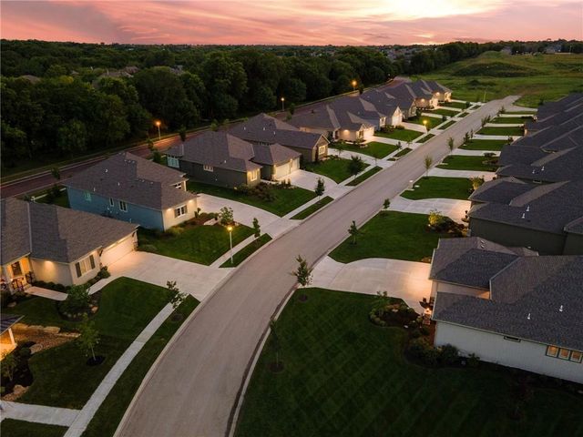 13845 Westgate Street, Overland Park, KS 66221