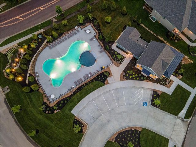 13845 Westgate Street, Overland Park, KS 66221