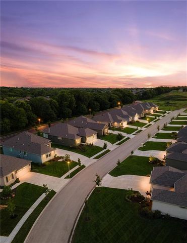 13845 Westgate Street, Overland Park, KS 66221