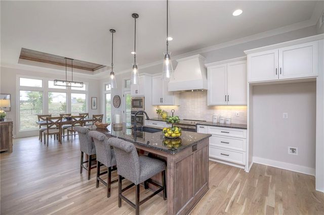 13845 Westgate Street, Overland Park, KS 66221