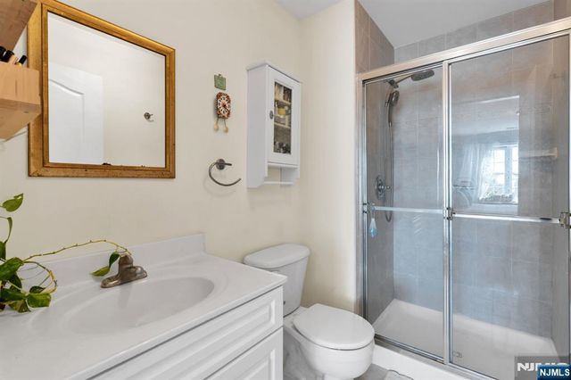 241 Union Street 302, Hackensack, NJ 07601