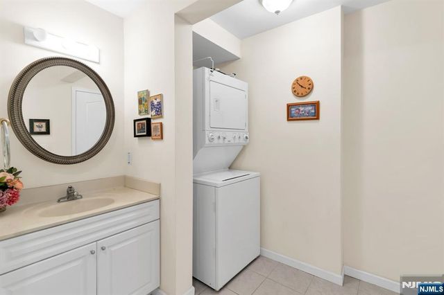 241 Union Street 302, Hackensack, NJ 07601