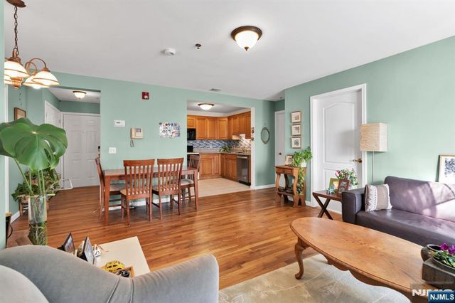 241 Union Street 302, Hackensack, NJ 07601