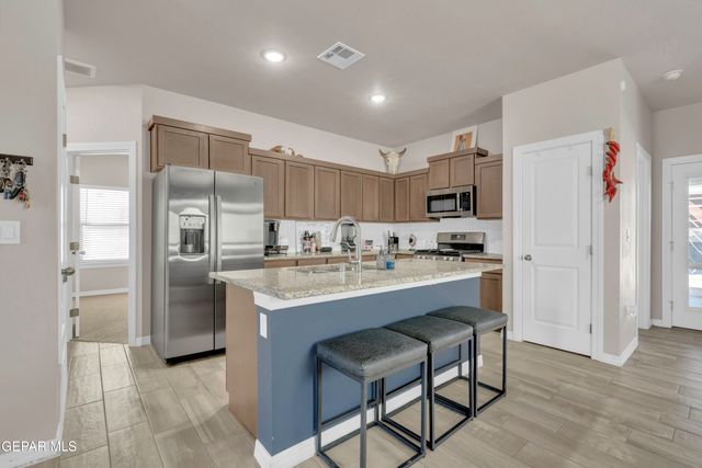 353 DESERTS Drive, Socorro, TX 79927