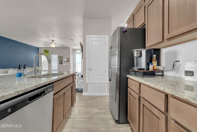 353 DESERTS Drive, Socorro, TX 79927