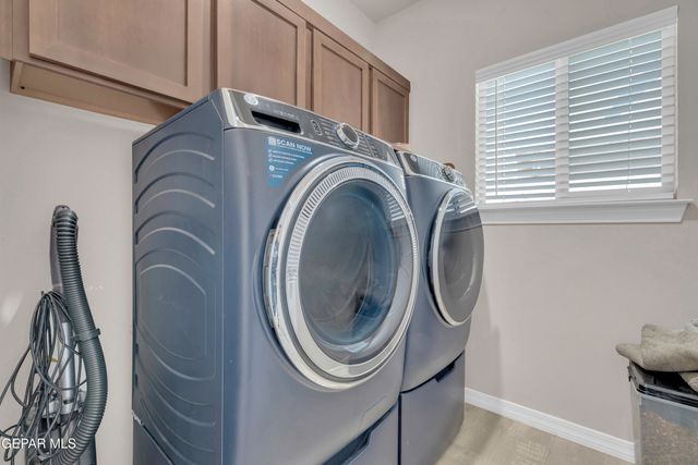 353 DESERTS Drive, Socorro, TX 79927