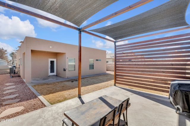 353 DESERTS Drive, Socorro, TX 79927