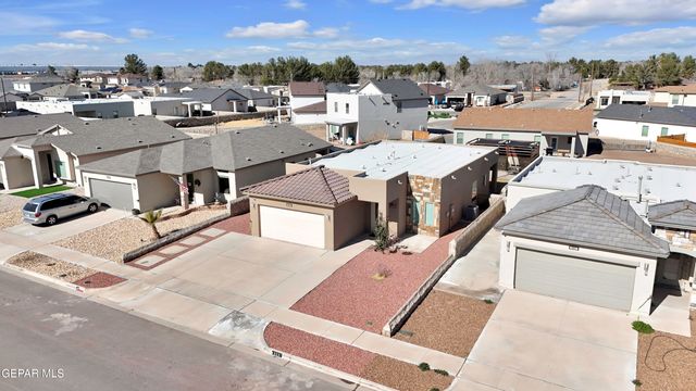 353 DESERTS Drive, Socorro, TX 79927