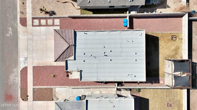 353 DESERTS Drive, Socorro, TX 79927