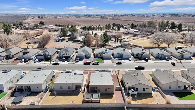 353 DESERTS Drive, Socorro, TX 79927