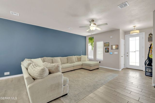 353 DESERTS Drive, Socorro, TX 79927