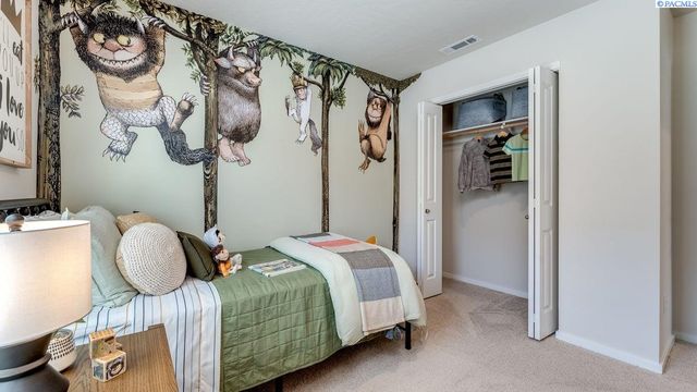 11321 Buckingham Dr, Pasco, WA 99301