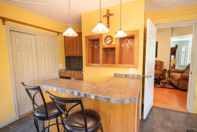 111 Kings James Road, Scroggins, TX 75480