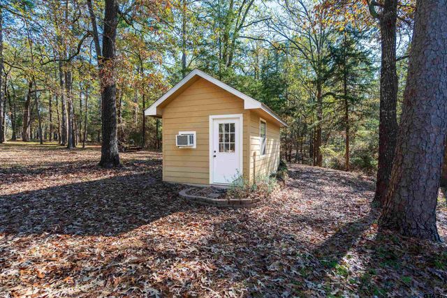 111 Kings James Road, Scroggins, TX 75480