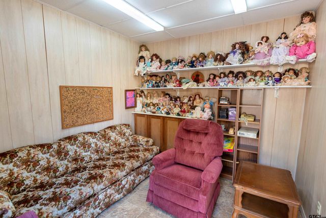 111 Kings James Road, Scroggins, TX 75480