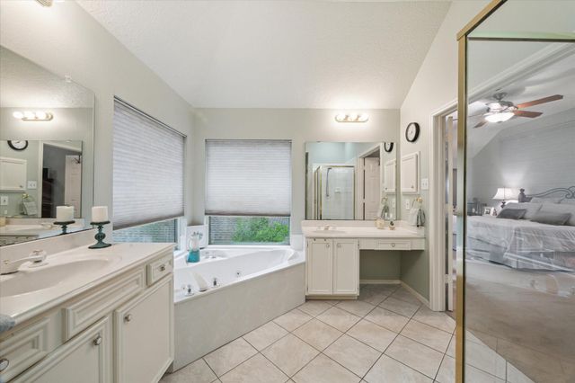 1242 Fawn Valley Drive, League City, TX 77573