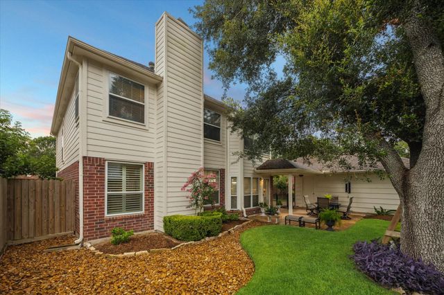 1242 Fawn Valley Drive, League City, TX 77573