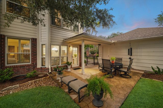 1242 Fawn Valley Drive, League City, TX 77573