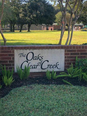 1242 Fawn Valley Drive, League City, TX 77573