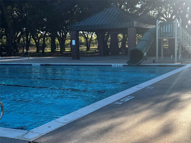 1242 Fawn Valley Drive, League City, TX 77573