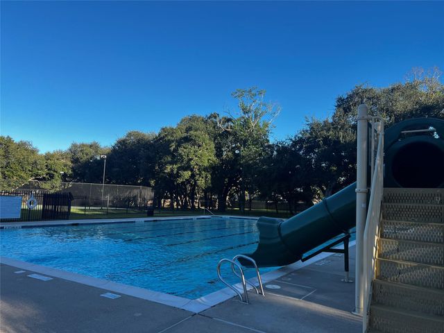 1242 Fawn Valley Drive, League City, TX 77573