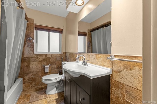 7351 N Gulley Road, Dearborn Heights, MI 48127