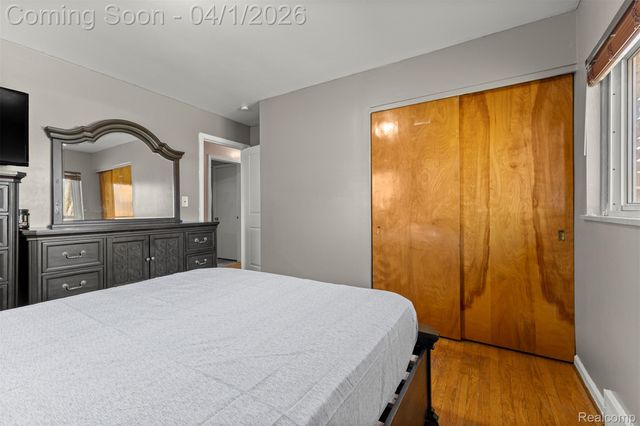 7351 N Gulley Road, Dearborn Heights, MI 48127