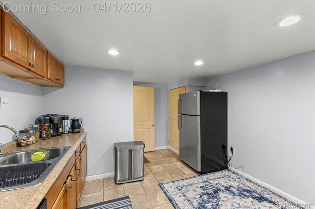 7351 N Gulley Road, Dearborn Heights, MI 48127