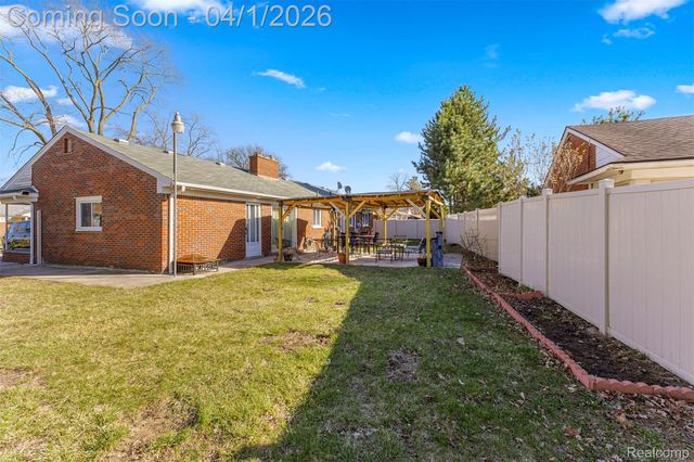 7351 N Gulley Road, Dearborn Heights, MI 48127