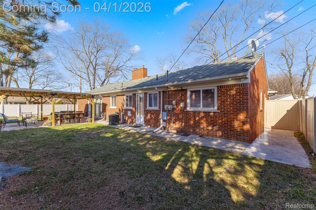 7351 N Gulley Road, Dearborn Heights, MI 48127