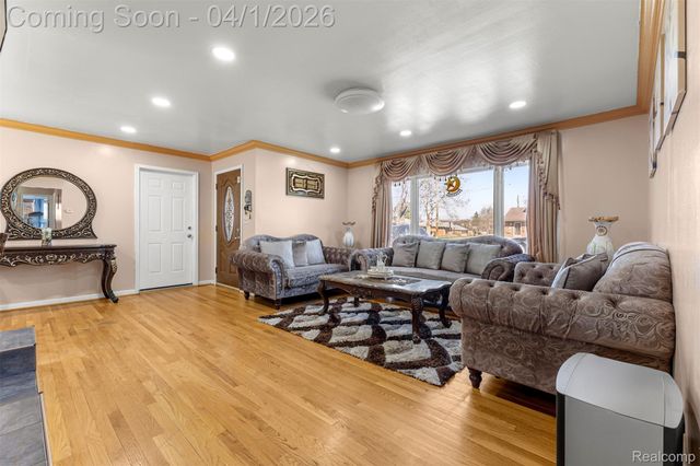 7351 N Gulley Road, Dearborn Heights, MI 48127