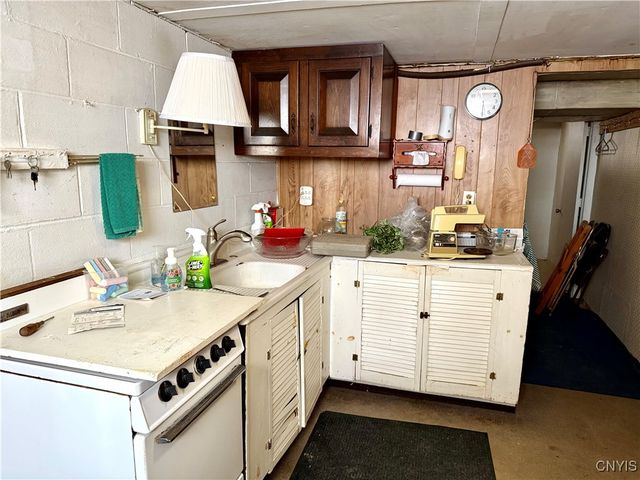 1839 Swift Road, Pompey, NY 13063