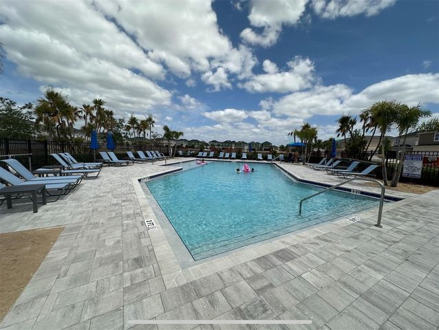 662 STONEY POINT CIRCLE, Davenport, FL 33896