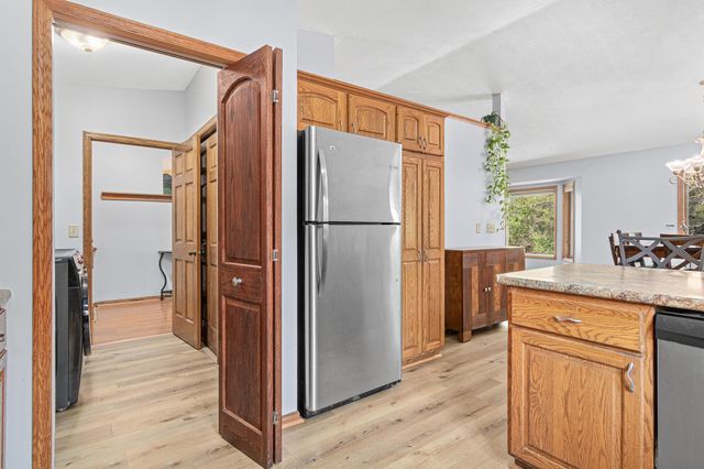 1069 Hunter Ridge, Hudson, WI 54016