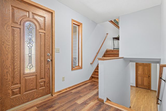 1069 Hunter Ridge, Hudson, WI 54016