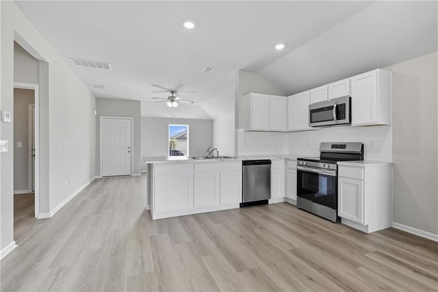 19443 Lincoln Street, Spring Hill, KS 66083